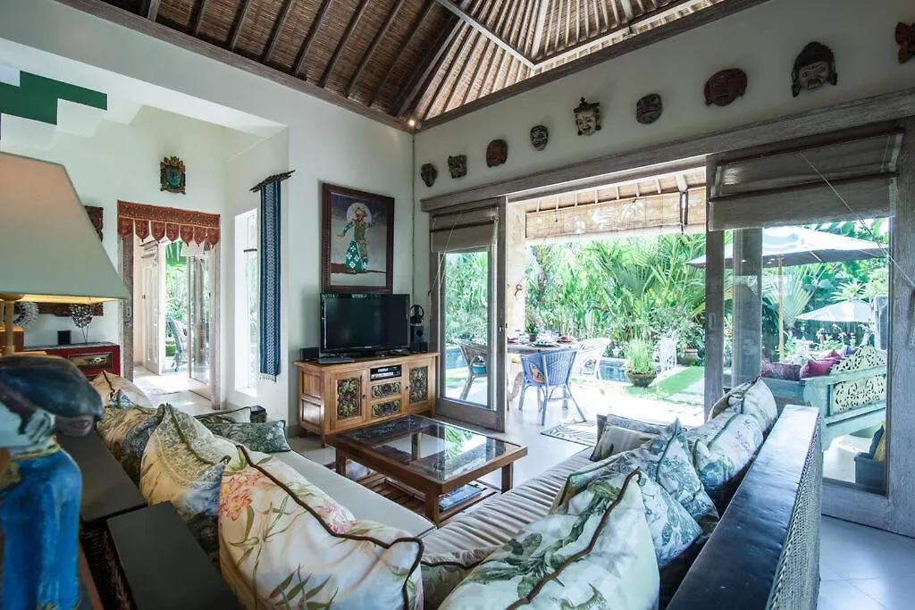 Villa Semua Suka/Ubud/2 Bd/2Bath/Ac/Pool